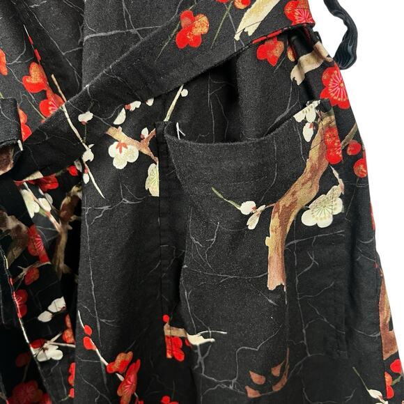 Black Japanese Cherry Blossom Print Short Robe With Belt Size Small/Medium - Picture 6 of 11